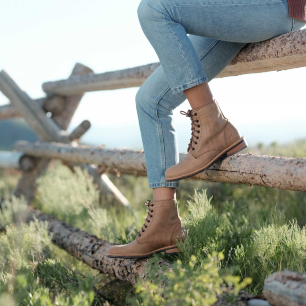 Nisolo Amalia all weather boots in Tobacco 7.5